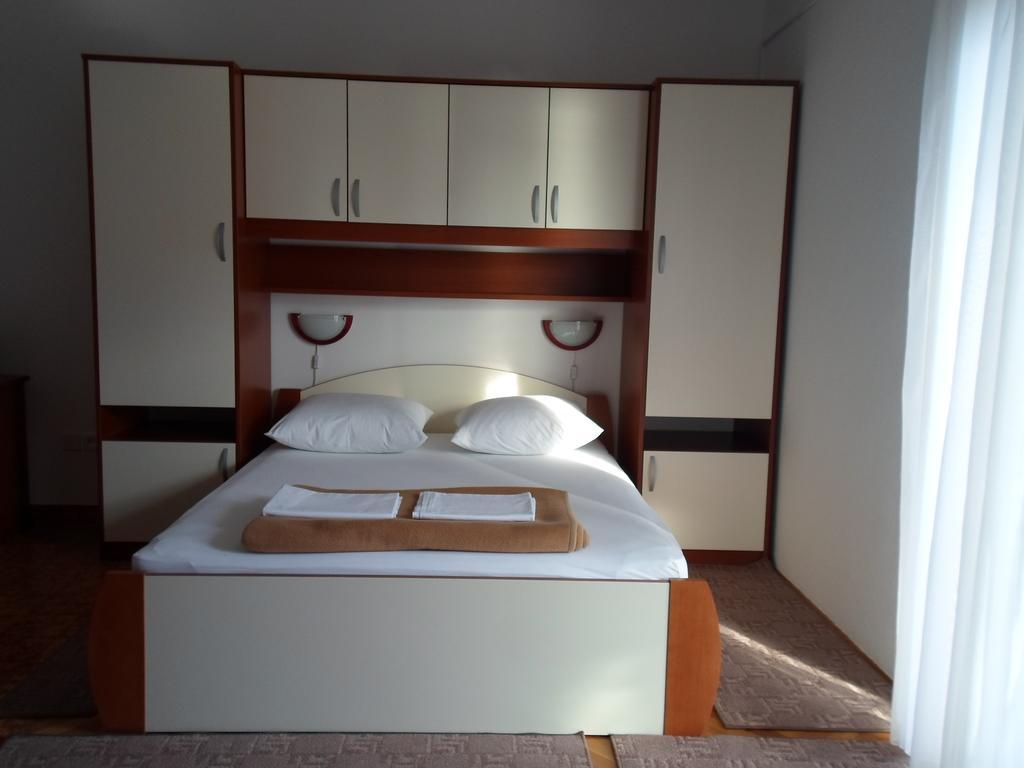 Apartments Branko Nin Bilik gambar