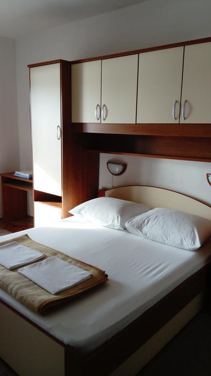 Apartments Branko Nin Bilik gambar
