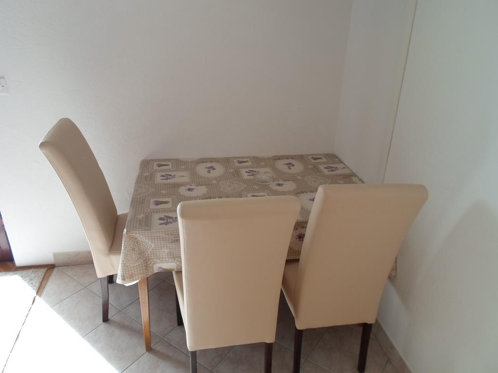Apartments Branko Nin Bilik gambar