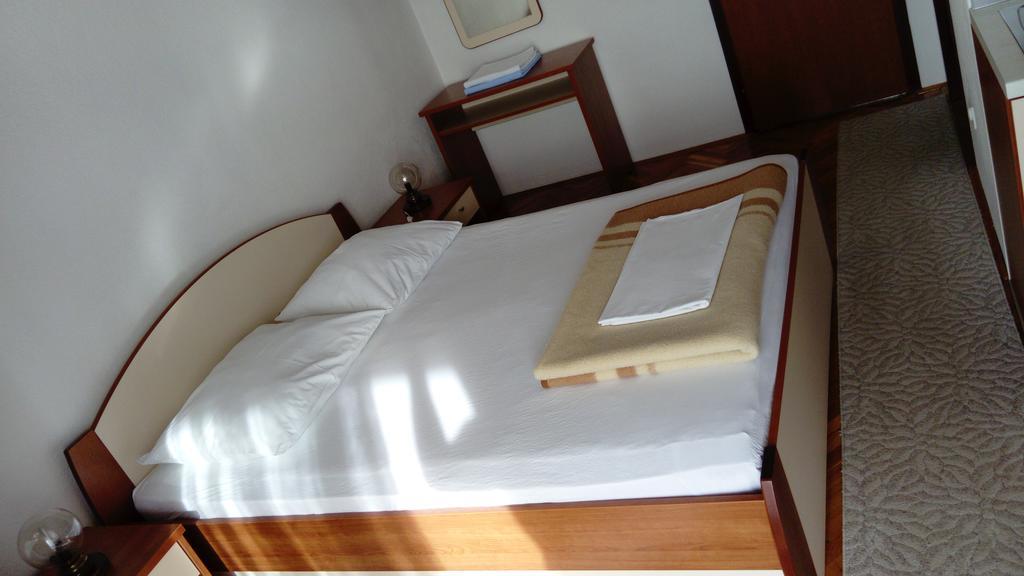 Apartments Branko Nin Bilik gambar