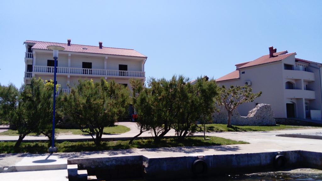 Apartments Branko Nin Luaran gambar